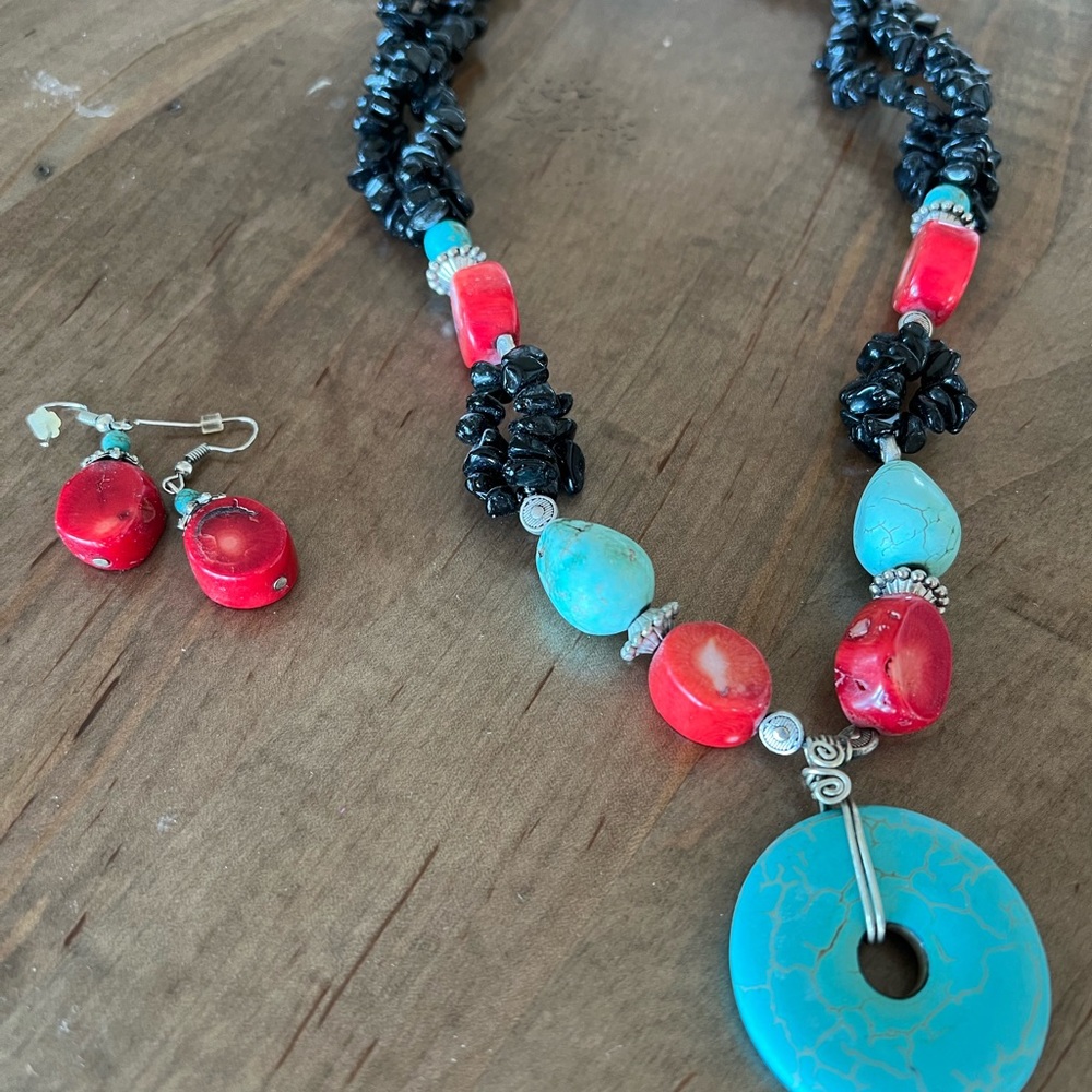 Matching Jewelry Set - Picture 2 of 2